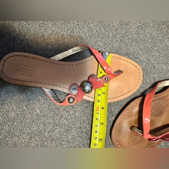 COACH Oceanna Size 7 Petel Coral Studded Metallic Flat Thong Flip Flop Sandals - Picture 12 of 16